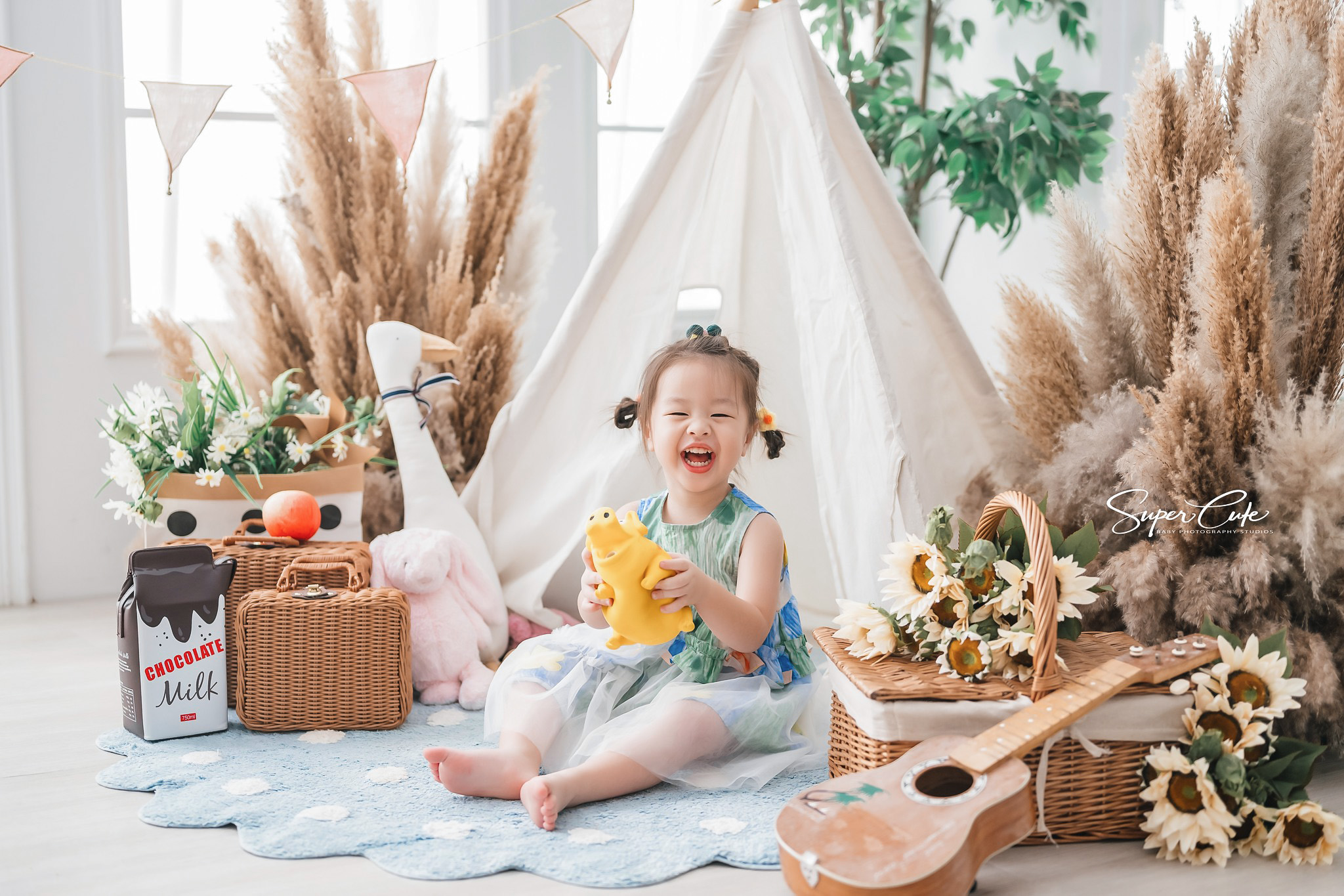 新竹兒童寫真推薦|寶寶親子全家福攝影首選,留下孩子最美笑容 20 兒童攝影現場互動引導情境照,新竹寶寶寫真自然笑容特寫,新竹親子全家福攝影推薦,新竹兒童寫真拍攝過程互動花絮,兒童寫真,親子寫真,新竹推薦,親子寫真